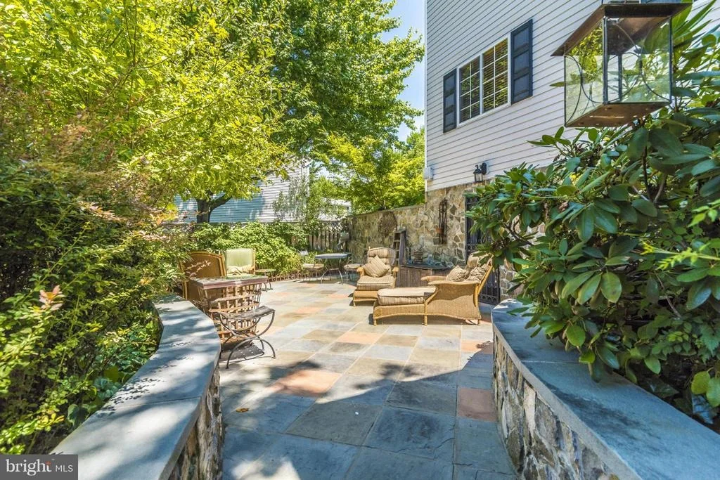 Photo of 1833 MILLSTREAM DRIVE