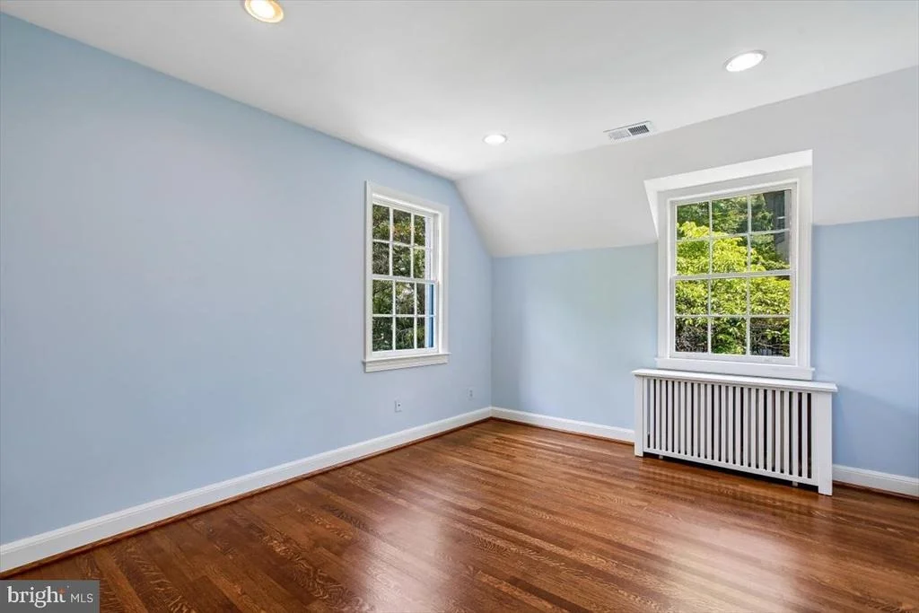 Photo of 7505 GLENDALE ROAD