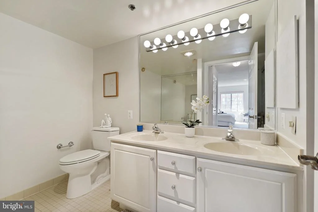 Photo of Unit 306 at 14801 PENNFIELD CIRCLE