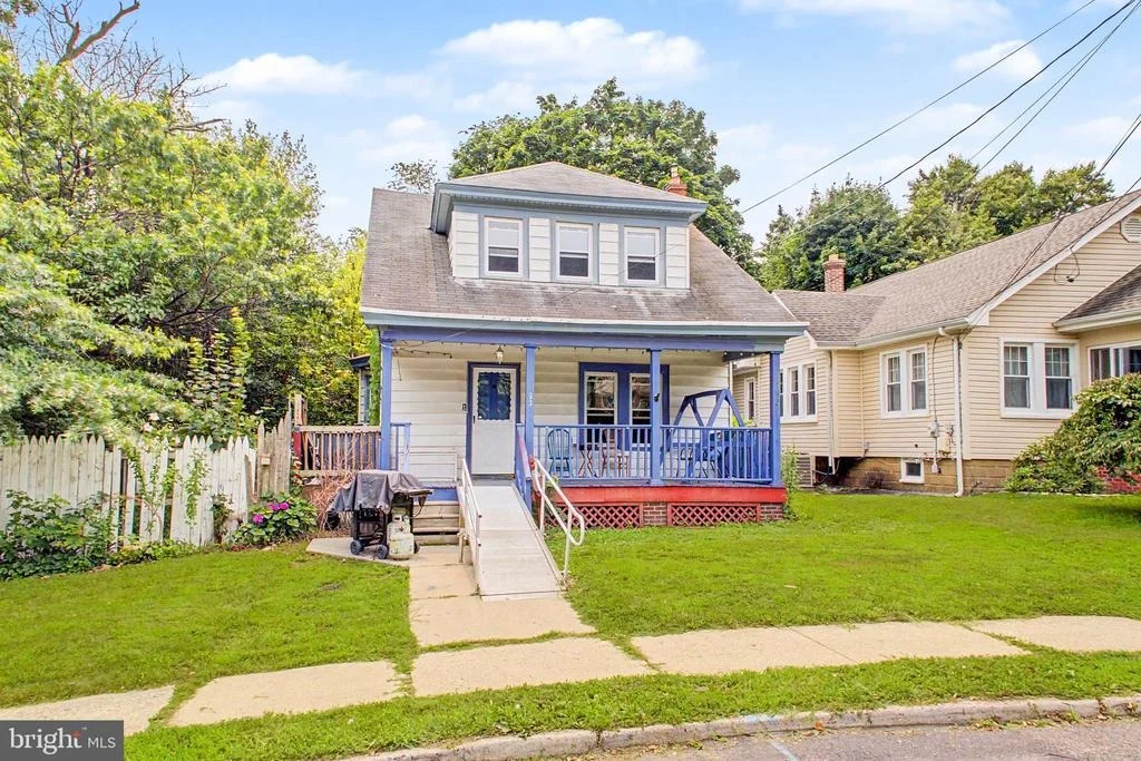 Photo of 93 LOCUST AVENUE