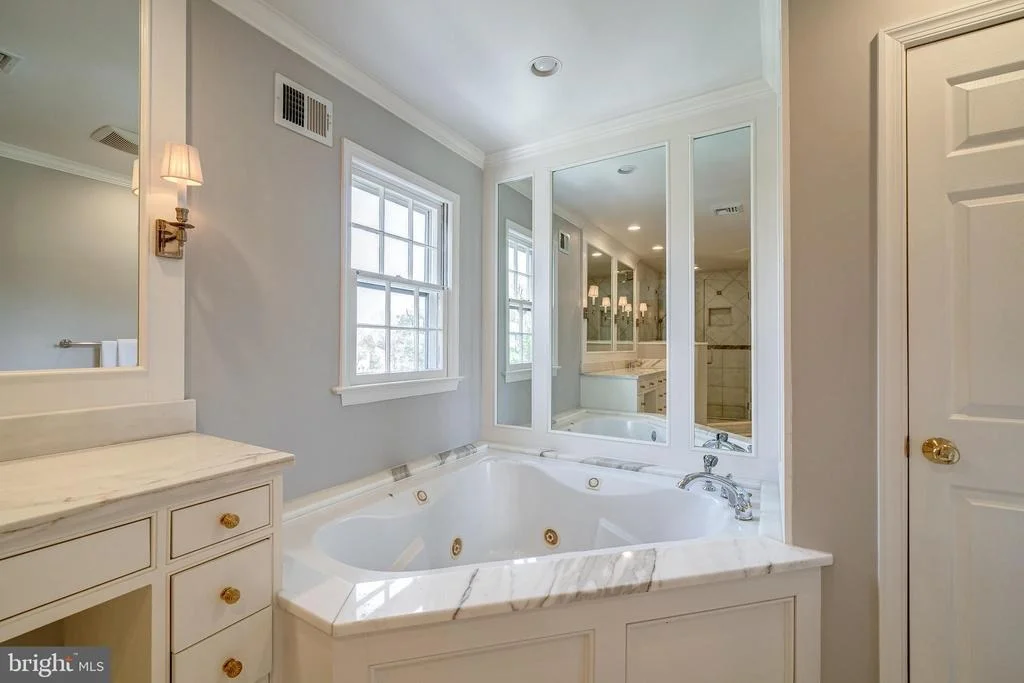 Photo of 6202 NETHERCOMBE COURT