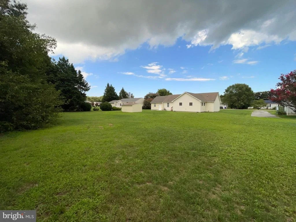 Photo of 28 CIRCLE DRIVE W