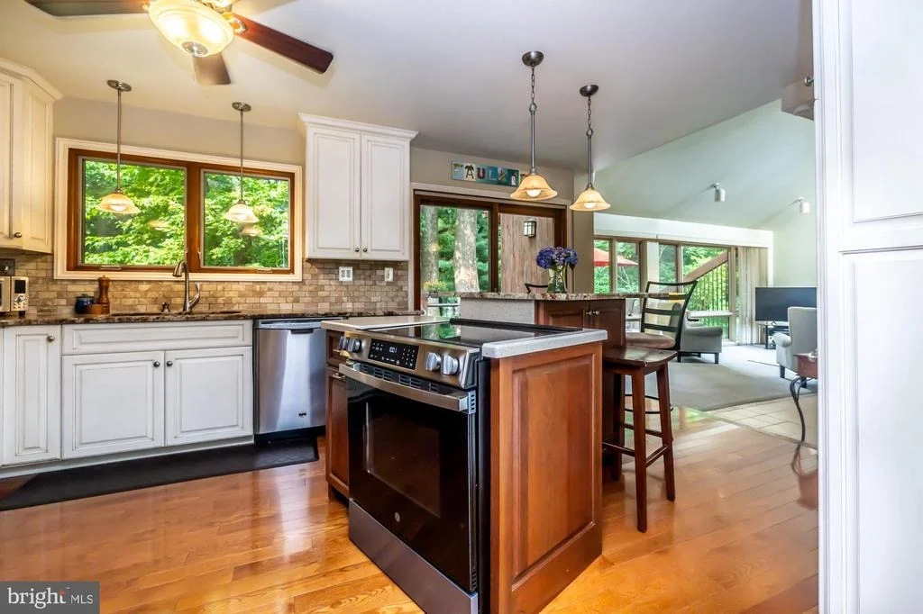 Photo of 820 BEZEL ROAD