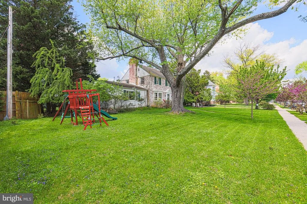 Photo of 3310 LABYRINTH ROAD