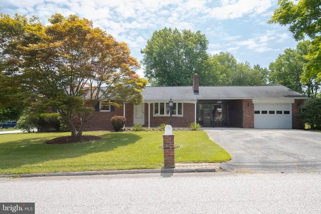 Photo of 9825 RICHLYN DRIVE