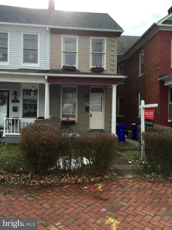 Photo of 306 3RD STREET E