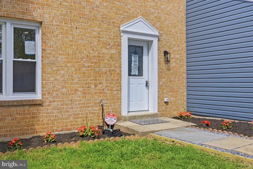 Photo of 24823 CUTSAIL DRIVE