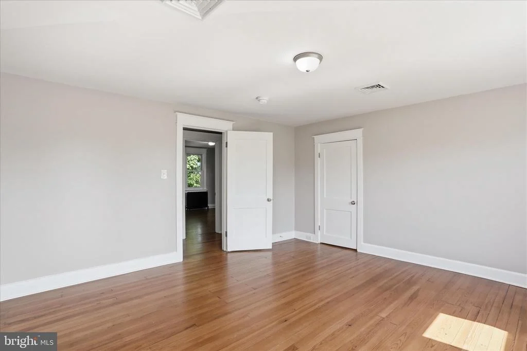 Photo of 819 SUMMIT AVENUE