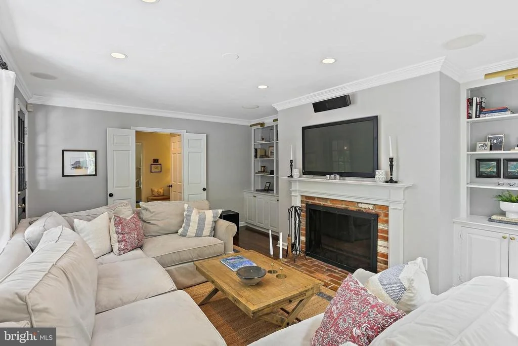Photo of 8112 COACH STREET