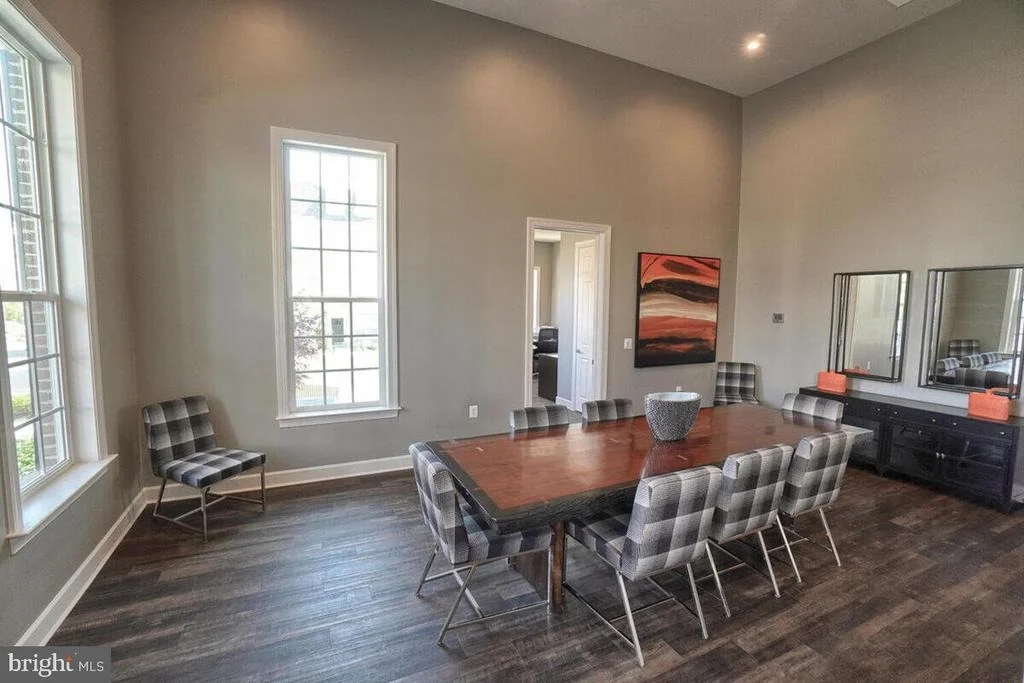 Photo of 5211 CONTINENTAL DRIVE