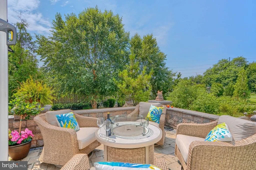 Photo of 320 BAYBERRY DRIVE