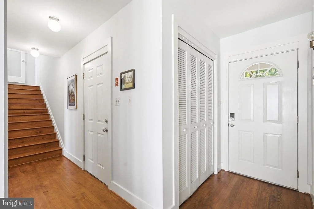 Photo of 5424 BEACH DRIVE