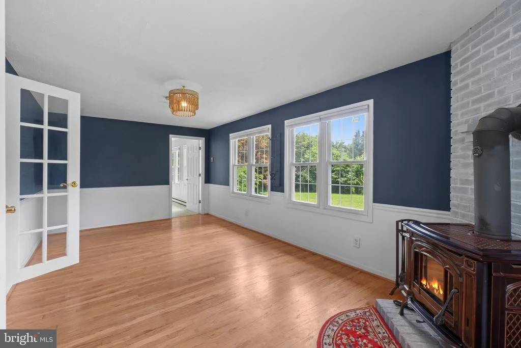 Photo of 14115 MANOR ROAD
