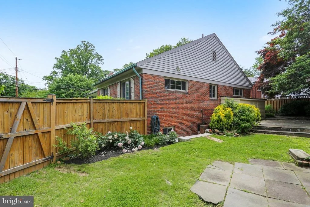Photo of 9315 HARVEY ROAD