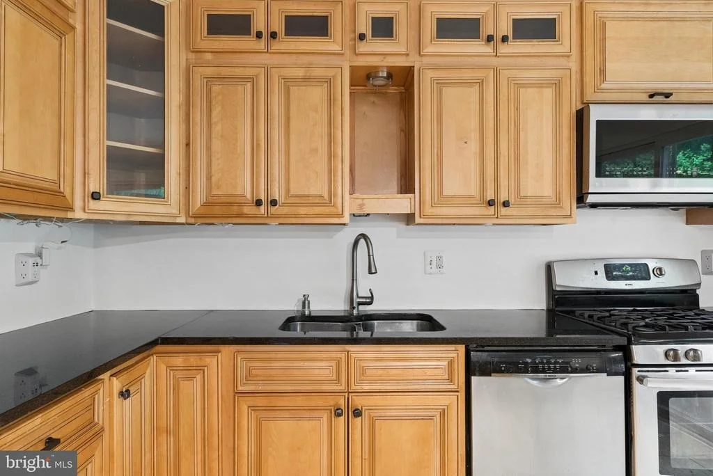 Photo of 404 CROSBY