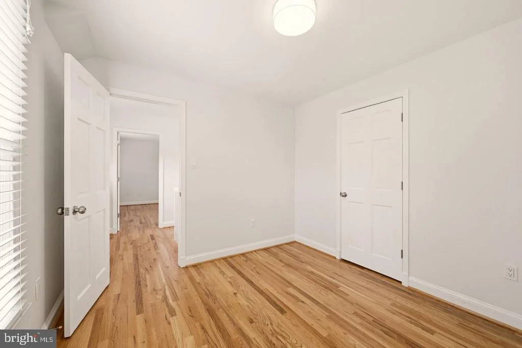 Photo of 11117 MIDVALE ROAD
