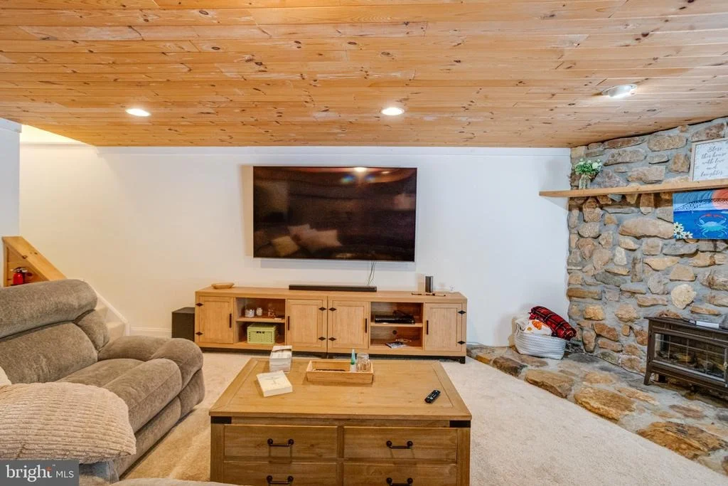 Photo of 44 ALGONQUIN DRIVE