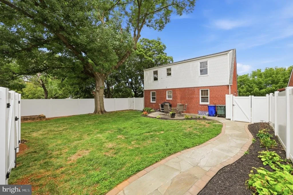 Photo of 412 CARROLL PARKWAY