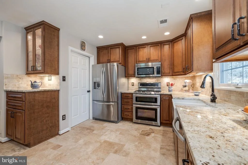 Photo of 7736 HUNTSMAN BOULEVARD