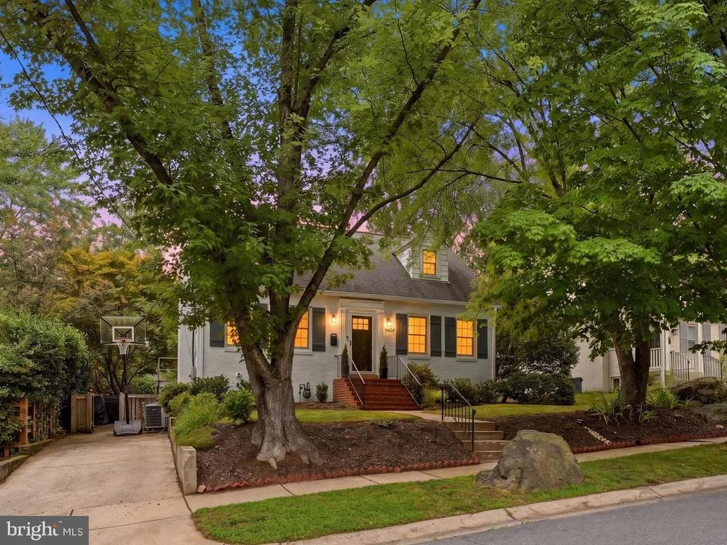 Photo of 9404 WORTH AVENUE