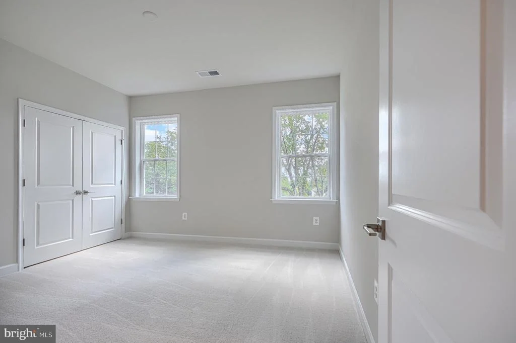 Photo of 6060 FLOREY ROAD