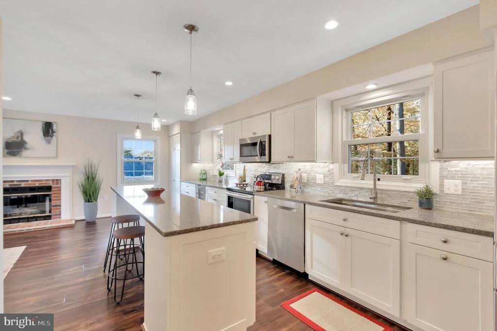 Photo of 13832 BEACON HOLLOW