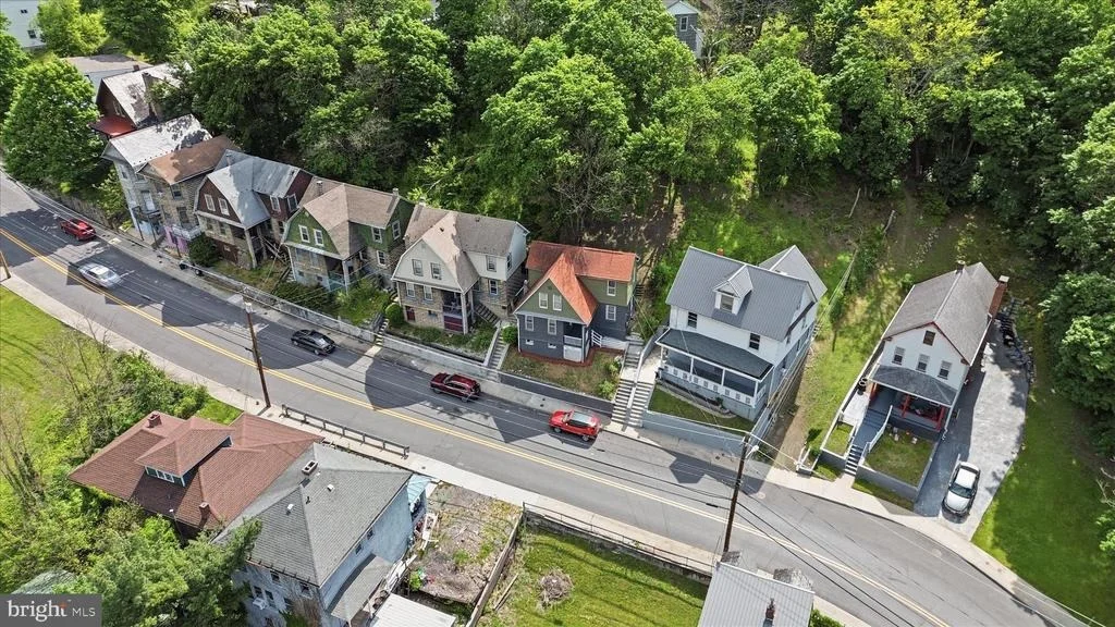 Photo of 449 BALTIMORE AVENUE