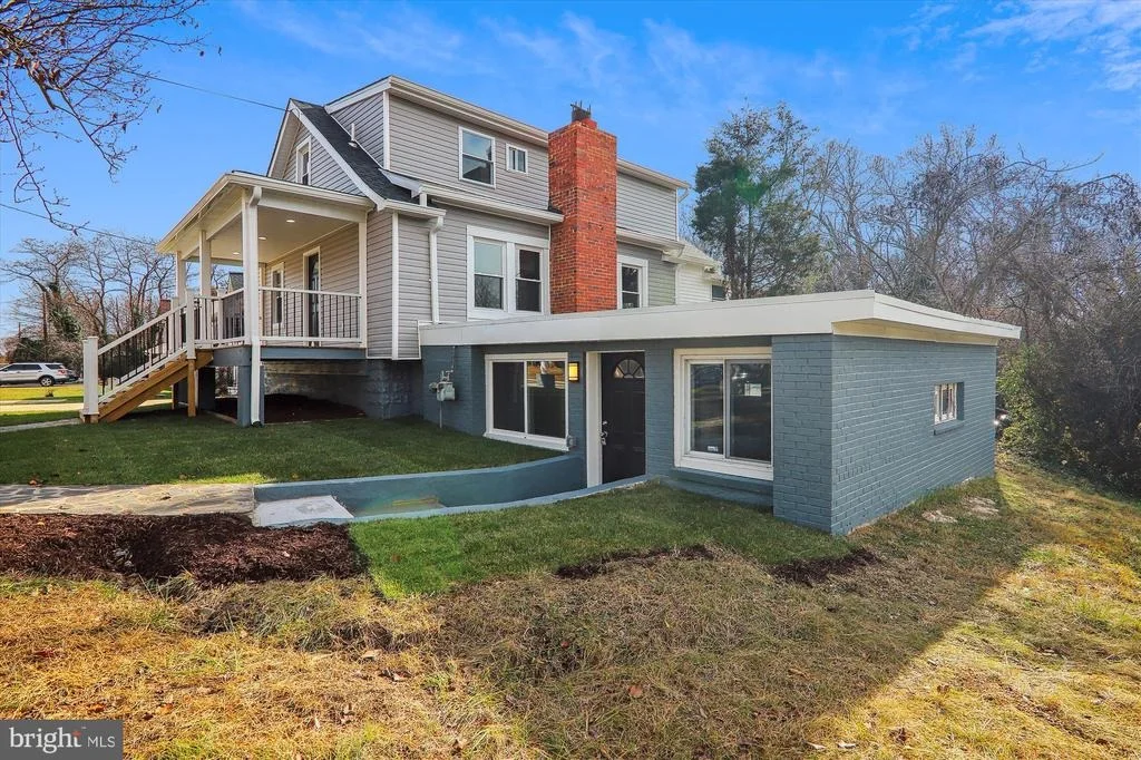 Photo of 7901 DARCY ROAD