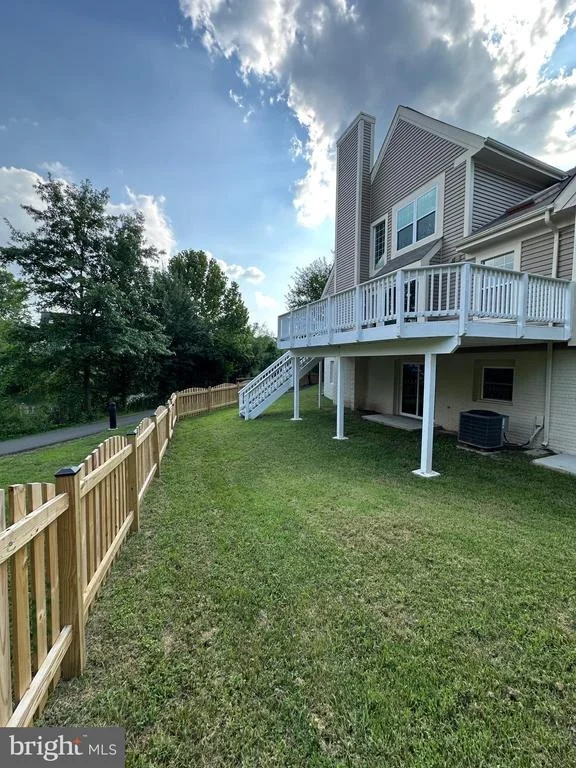 Photo of 43997 NEEDMORE COURT