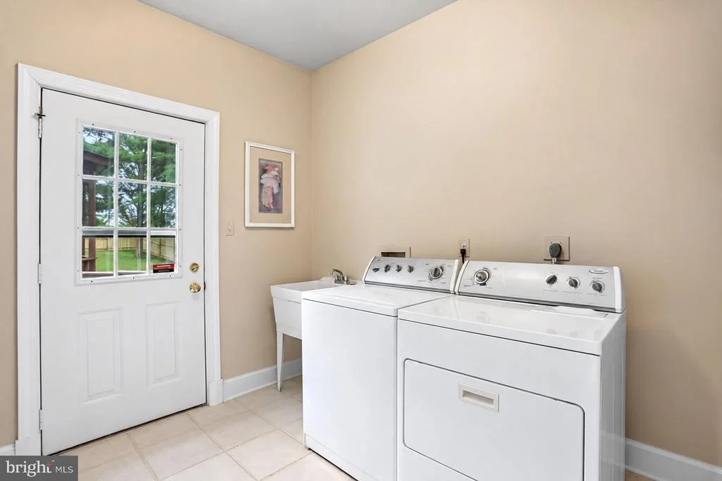 Photo of 899 LINGANORE DRIVE