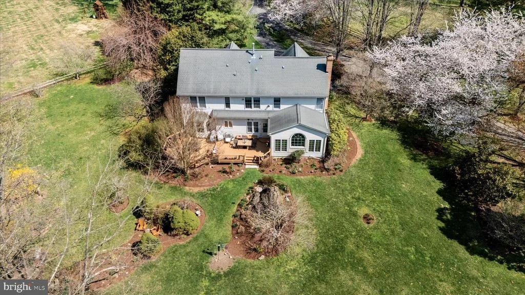 Photo of 19808 FALLING SPRING COURT