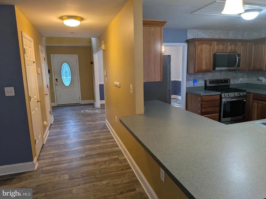 Photo of 823 WOODCREST LOOP