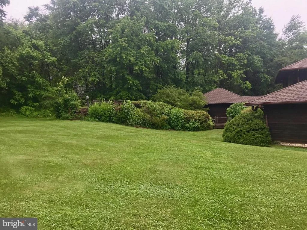 Photo of 11208 GEORGETOWN PIKE