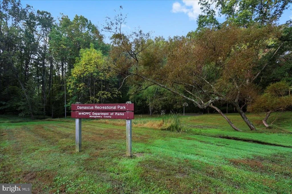 Photo of 9500 HOLSEY ROAD