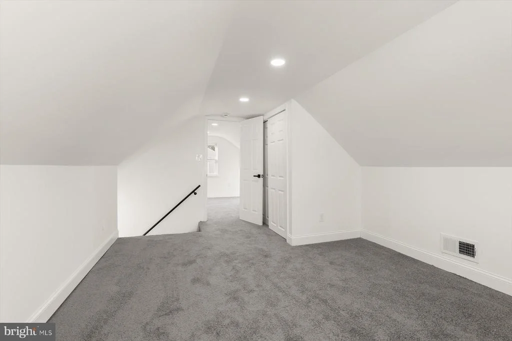 Photo of 6521 RIDGE ROAD