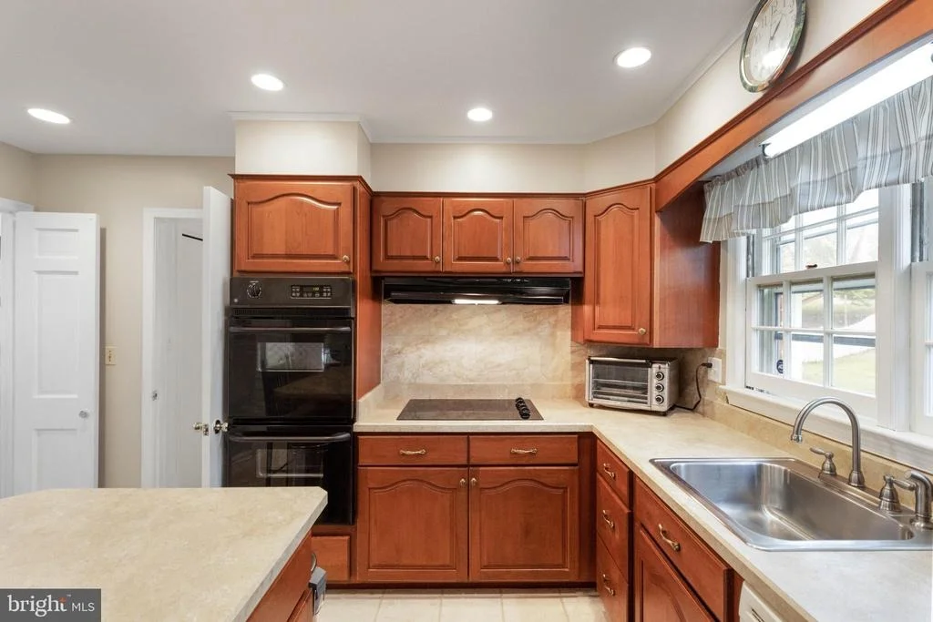 Photo of 2609 VILLAGE LANE