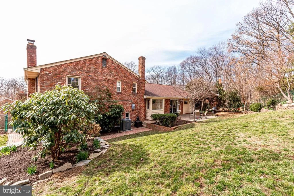 Photo of 919 JUNIPER PLACE