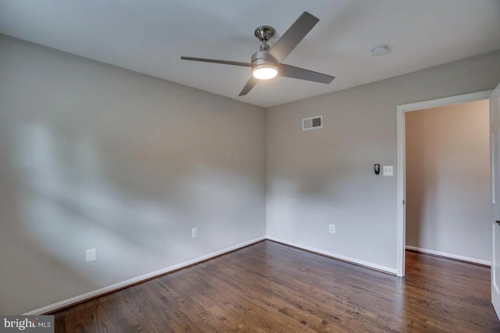 Photo of 913 SADDLEBACK COURT