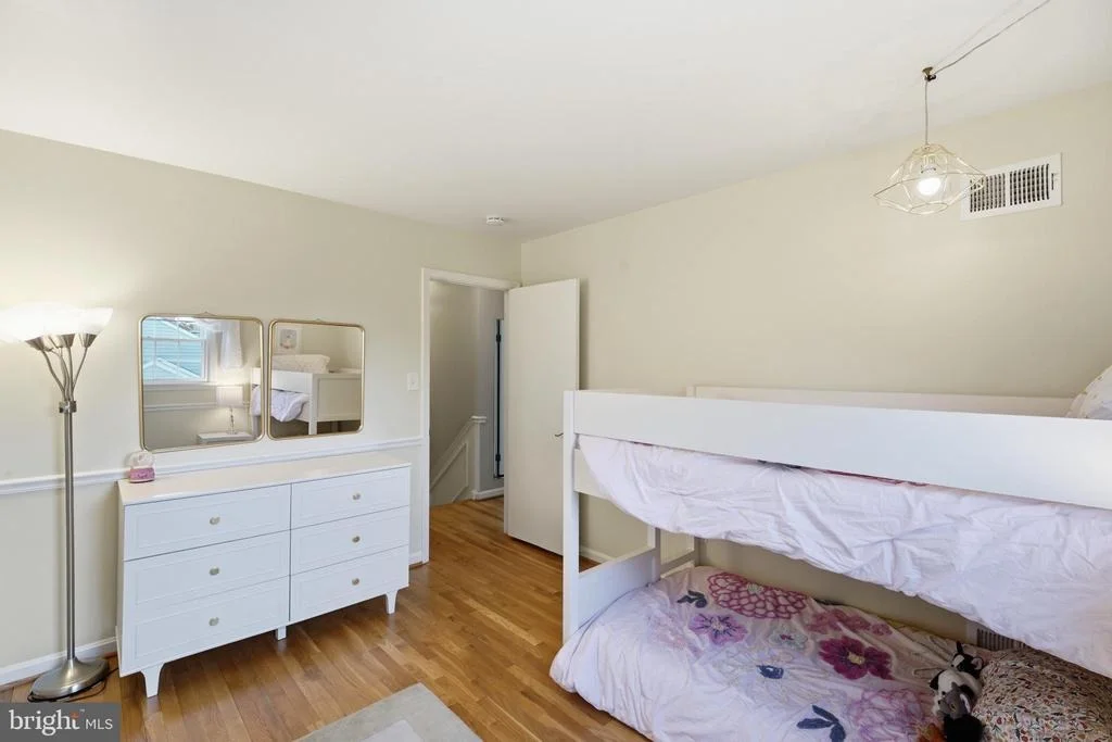 Photo of 15108 CENTERGATE DRIVE
