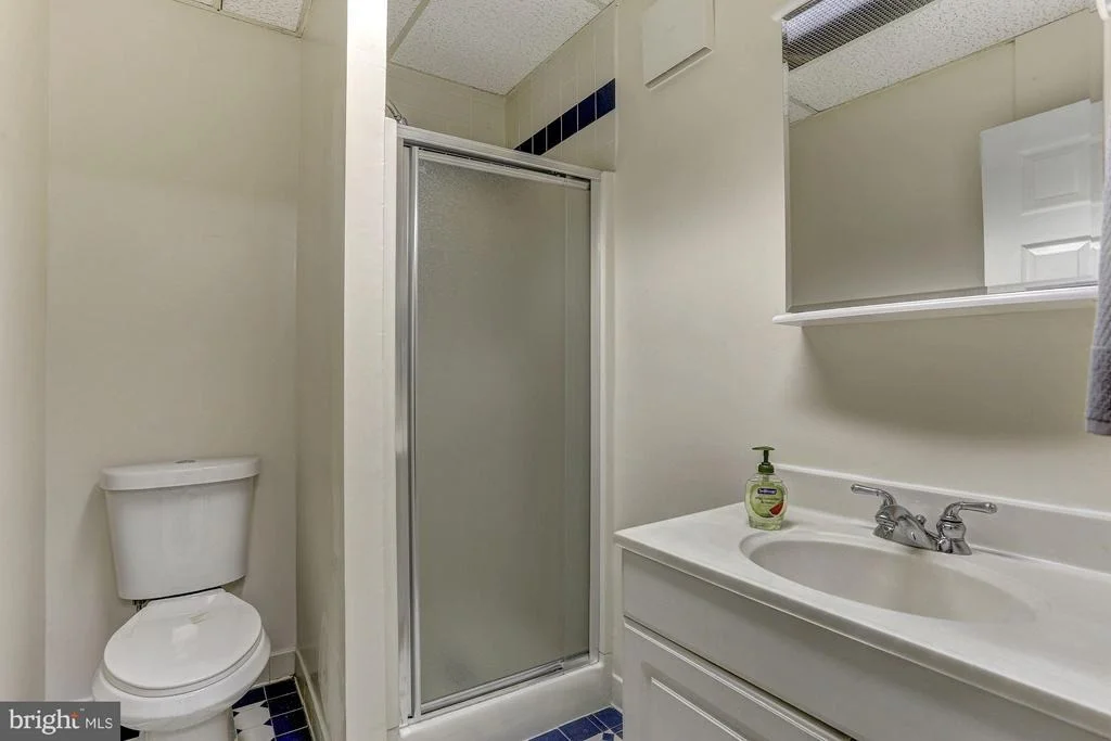 Photo of 18312 QUEEN ELIZABETH DRIVE