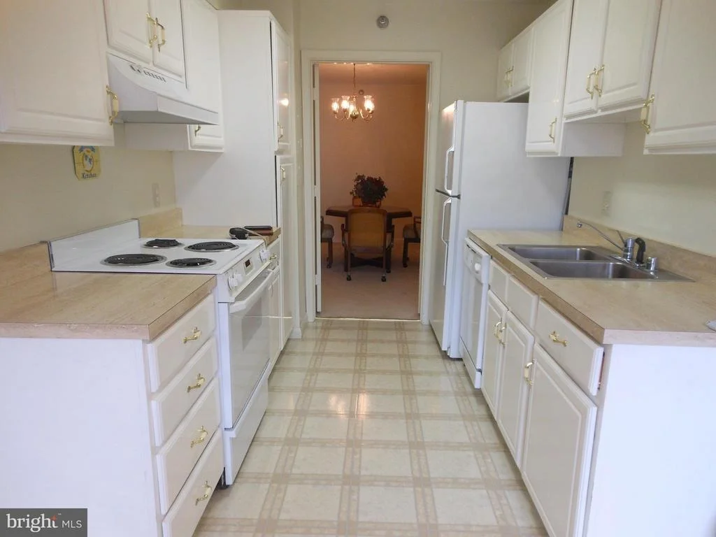 Photo of Unit 308 at 14805 PENNFIELD CIRCLE
