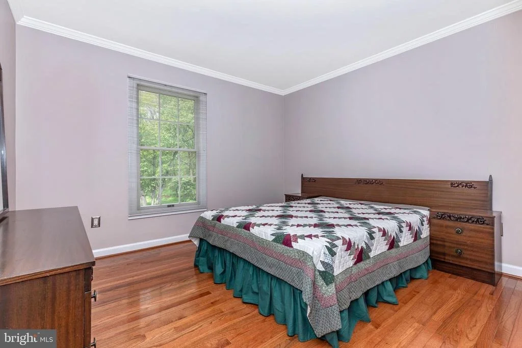 Photo of 19834 FALLING SPRING COURT
