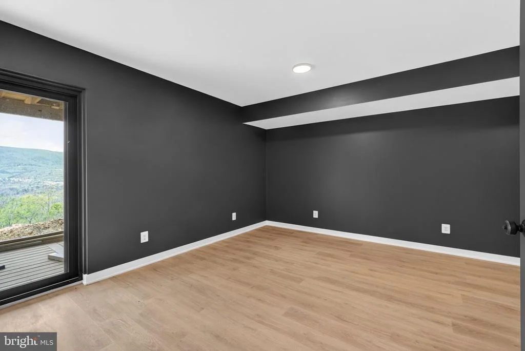 Photo of 4075 SUPINLICK RIDGE RD