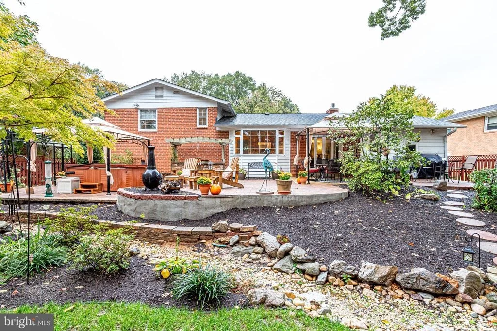Photo of 3927 FOREST GROVE DRIVE