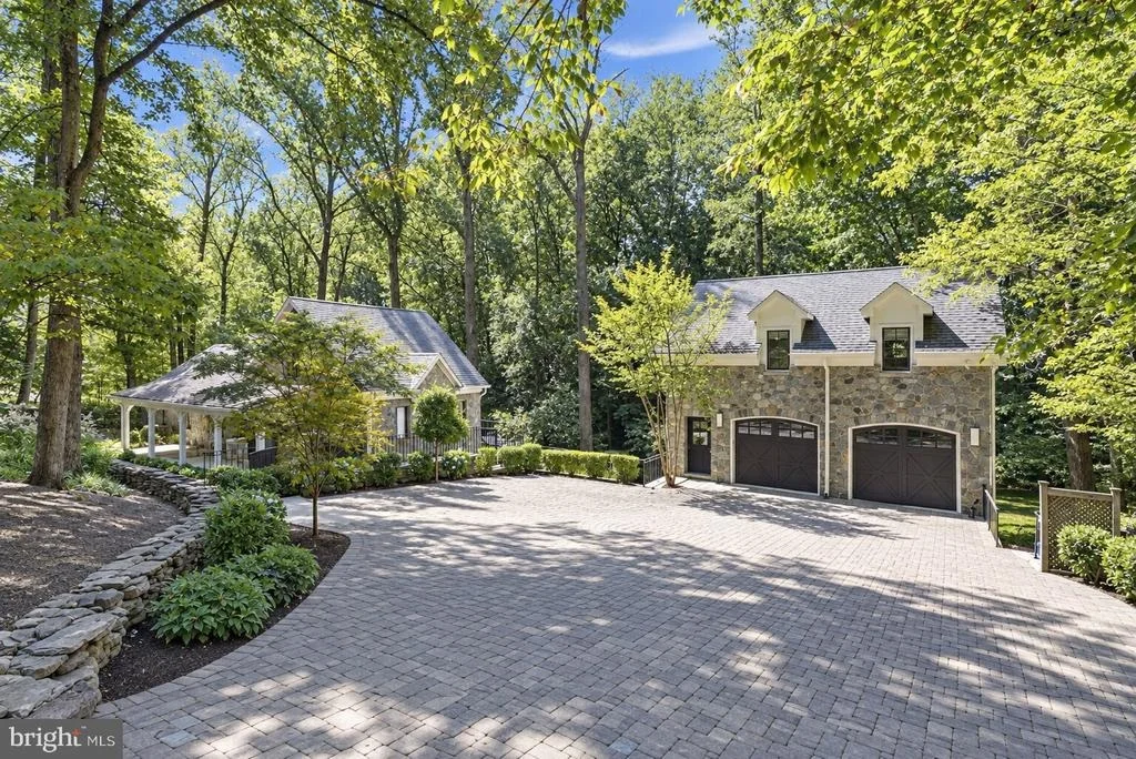 Photo of 8210 KINGSGATE ROAD