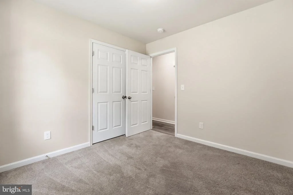 Photo of 898 SEVILLE RD.