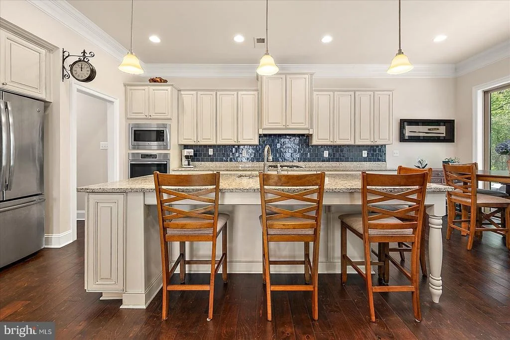 Photo of 30561 SILVERTON ROAD