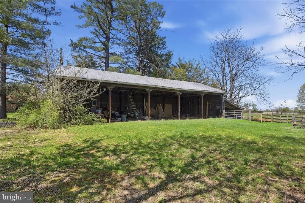 Photo of 2517 FIVE POINTS ROAD