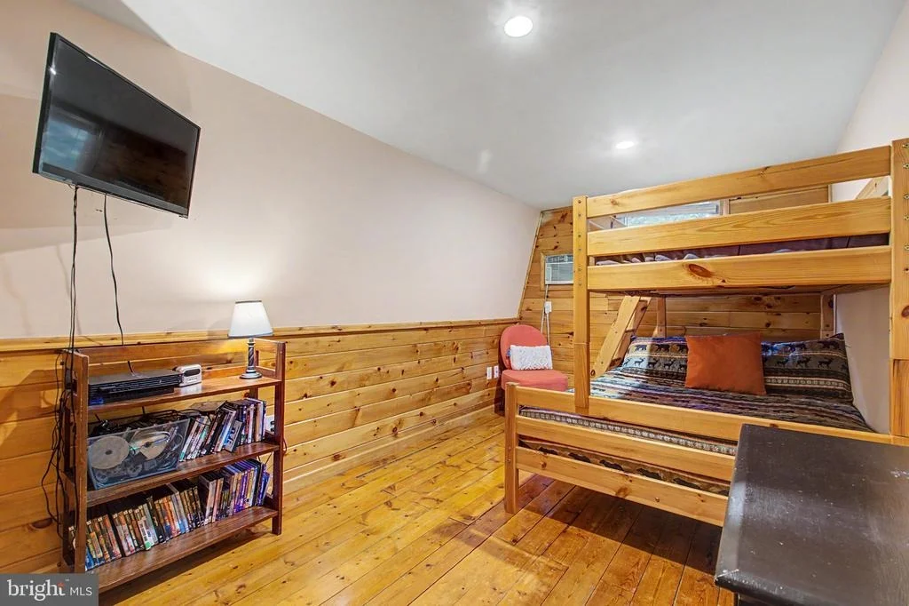 Photo of 80 N RIDGE ROAD