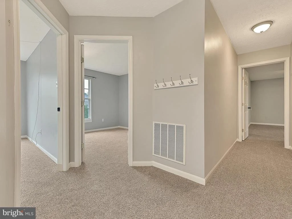 Photo of 620 ANGELWING LANE